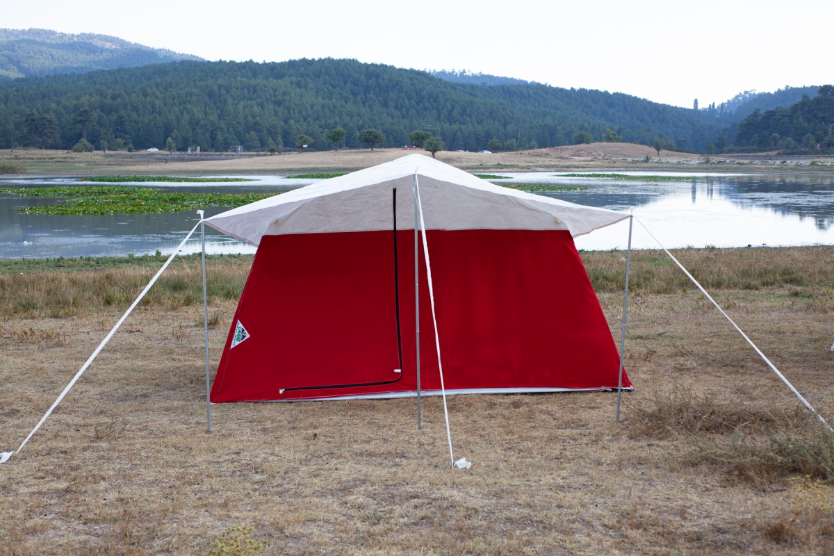 Tek Odalı Akrilik Kumaş Kamp Çadırı - Kırmızı